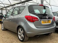 Begagnad Vauxhall Meriva 130 HK (95 kW) 2011 Silver Minibuss