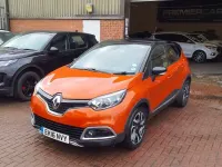 Used Renault Captur Dynamique 90 HP (66 kW) 2016 Orange/black SUV