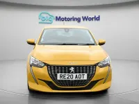 Używany Peugeot 208 Allure 100 KM (73 kW) 2020 Żółty Hatchback