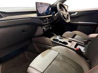 Second-hand Ford Kuga ST-Line 243 CP (178 kW) 2024 Argintiu SUV