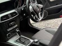 Begagnad Mercedes C250 AMG 2012 Vit Sedan
