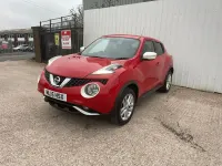 Usado Nissan Juke Acenta Premium 115 HP (84 kW) 2015 Vermelho SUV