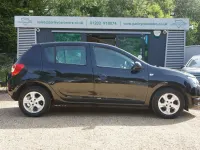 Used Dacia Sandero Lauréate 75 HP (55 kW) 2015 Black Hatchback