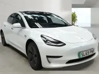 Used Tesla Model 3 Standard Range 239 kW (325 HP) 2019 White Sedan