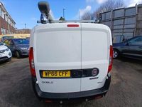 Used Fiat Doblò 90 HP (66 kW) 2016 White MPV