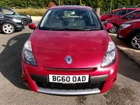 Used Renault Clio II Initiale 88 HP (64 kW) 2011 Red Hatchback