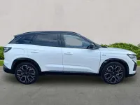 Used Renault Austral Iconic Esprit Alpine 200 HP (147 kW) 2026 White/black SUV