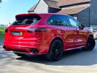 Used Porsche Cayenne 440 HP (323 kW) 2016 Red SUV