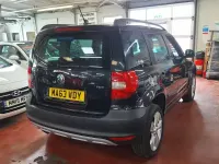 Used Skoda Yeti SE 105 HP (77 kW) 2013 Black SUV
