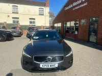 Usado Volvo V60 R-Design 150 HP (110 kW) 2019 Cinzento Carrinha