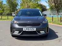 Gebraucht Kia Niro 139 PS (102 kW) 2019 Grau SUV