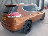 Used Nissan X-Trail Tekna 130 HP (95 kW) 2015 Orange SUV