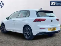 Used VW Golf VIII Life 147 HP (108 kW) 2020 White Hatchback