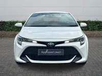 Used Toyota Corolla 122 HP (89 kW) 2020 White Hatchback