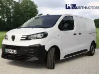 Used Peugeot e-Expert 100 kW (136 HP) 2024 White Van