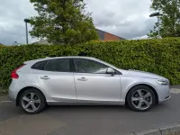 Used Volvo V40 Momentum 122 HP (89 kW) 2016 Silver Hatchback