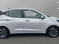 Gebraucht Hyundai i10 Advanced 63 PS (46 kW) 2025 Grau Kleinwagen