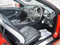Used Mercedes SLK280 231 HP (169 kW) 2007 Red Cabriolet