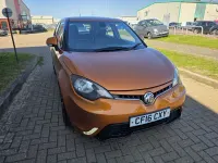 Usado MG MG3 106 CV (77 kW) 2016 Naranja Utilitario