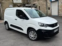Used Peugeot Partner 131 HP (96 kW) 2021 White MPV