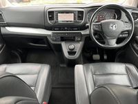 Used Vauxhall Vivaro Elite 180 HP (132 kW) 2020 White MPV