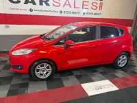 Used Ford Fiesta Titanium 95 HP (69 kW) 2014 Red Hatchback