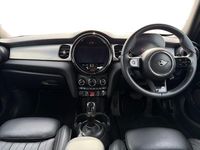 Begagnad Mini Cooper S Exclusive 192 HK (141 kW) 2023 Svart Halvkombi