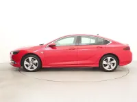 Used Vauxhall Insignia SRi 210 HP (154 kW) 2020 Red Hatchback