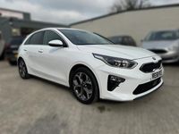 Używany Kia Ceed 114 KM (83 kW) 2018 Biały Hatchback