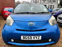 Used Toyota iQ 68 HP (50 kW) 2010 Blue Hatchback
