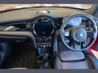 Używany Mini Cooper S Level 2 135 kW (184 KM) 2023 Czerwony Hatchback
