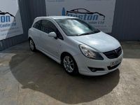 Used Vauxhall Corsa 2009 White Hatchback