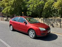 Used Ford Focus Ghia 2006 Red Hatchback