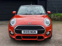 Begagnad Mini Cooper Cabriolet Sport 136 HK (100 kW) 2019 Orange Cab