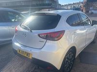 Used Mazda 2 Edition 90 HP (66 kW) 2017 White Hatchback