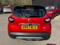 Used Renault Captur Dynamique 90 HP (66 kW) 2017 Red/black SUV