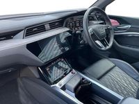 Usado Audi e-tron Advanced 369 kW (503 CV) 2023 Gris SUV