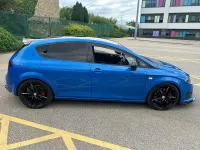 Used Seat Leon CUPRA 371 HP (272 kW) 2012 Blue Hatchback