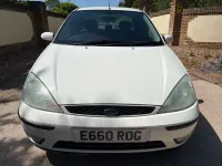 Used Ford Focus Ghia 2002 White Sedan