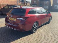 Used Toyota Auris Design 136 HP (100 kW) 2018 Red Estate