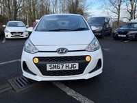 Used Hyundai i10 SE 66 HP (48 kW) 2018 White Hatchback