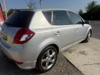 Używany Kia Ceed 2012 Srebrny Hatchback