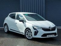 Używany Renault Clio V Evolution 90 KM (66 kW) 2024 Biały Hatchback