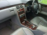 used Mercedes E200 E ClassClassic 4dr Auto 2.0