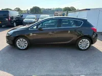 Used Vauxhall Astra Excite 200 HP (147 kW) 2016 Black Hatchback