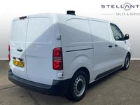 Used Peugeot e-Expert 98 kW (134 HP) 2022 White Van