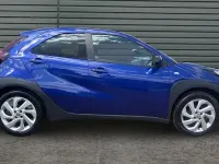Used Toyota Aygo X PURE 72 HP (52 kW) 2025 Blue SUV