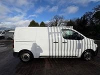 Used Vauxhall Vivaro Edition 120 HP (88 kW) 2020 White MPV