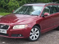 Used Volvo V70 SE 2008 Red Estate
