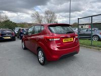Used Hyundai ix20 Active 90 HP (66 kW) 2011 Red Hatchback